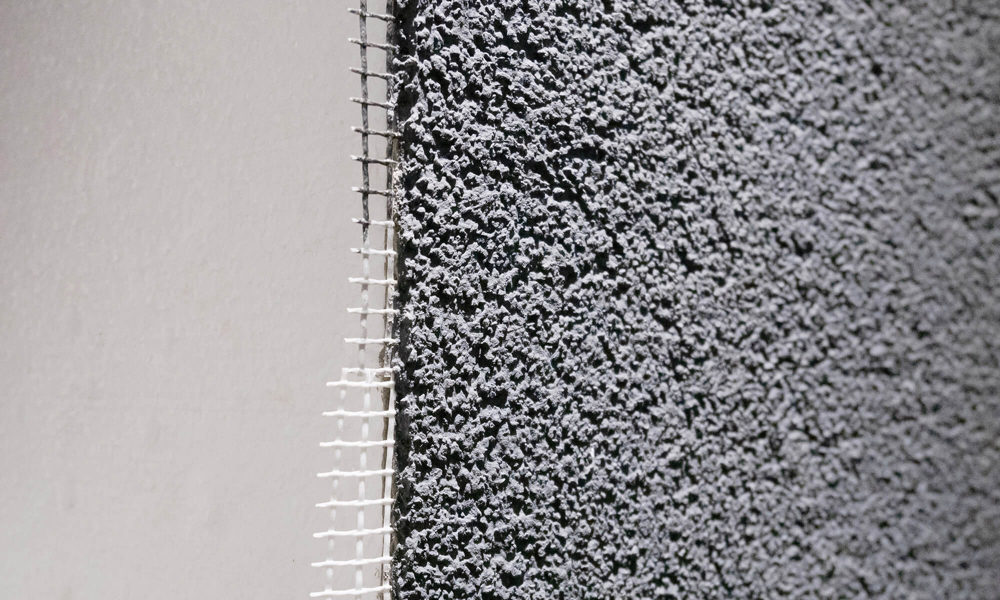 Kapart, vagy gördülőszemcsés vakolat?