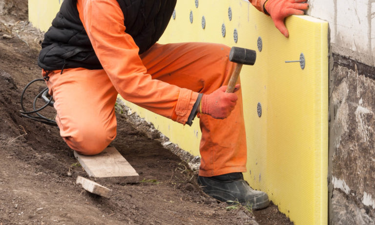 A lábazati szigetelés funkciói és követelményei