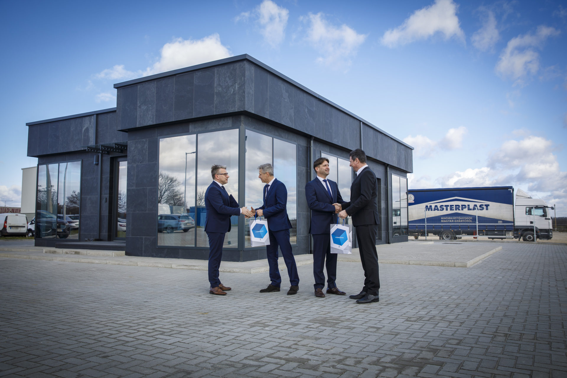 Megépült az első Masterplast Modulhouse mintaépület